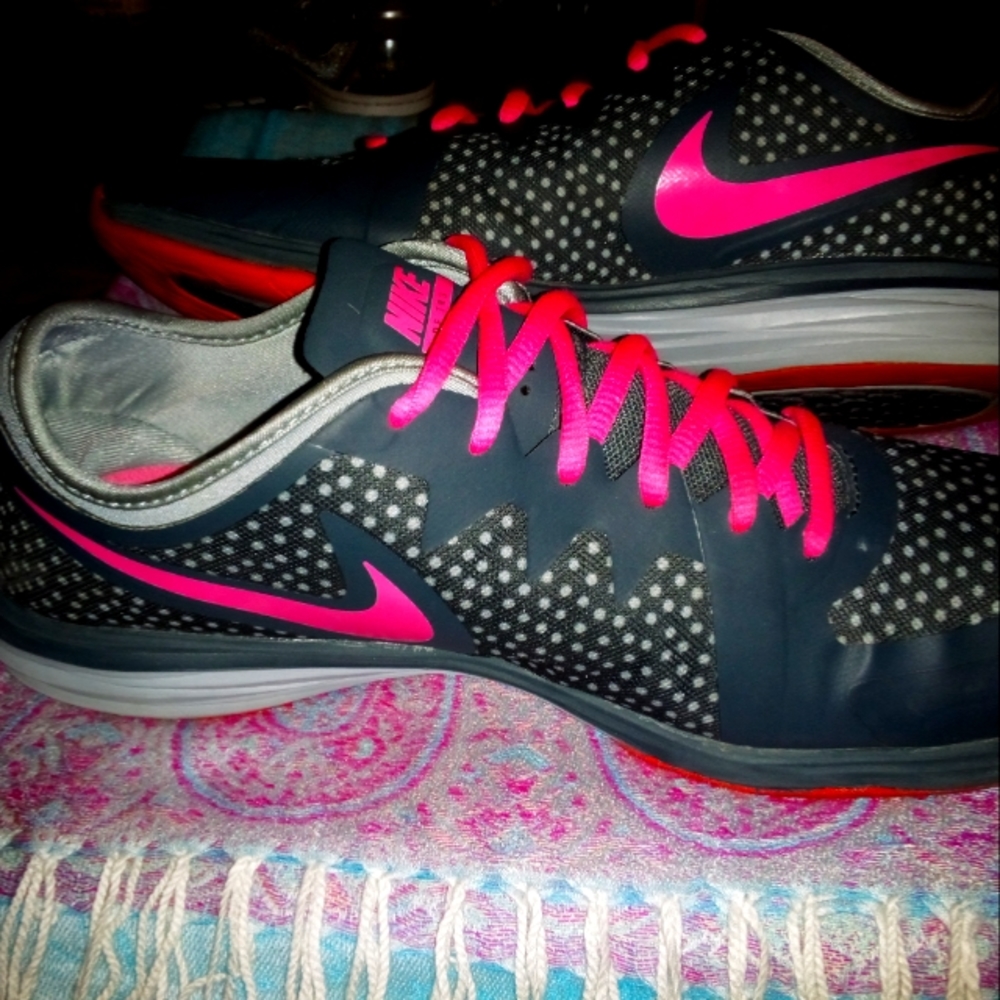 NIKE DF TR3 Women's Athletic Sneakers Size 10